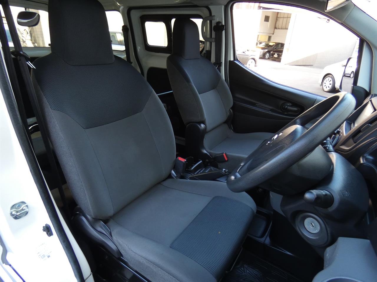 2020 Nissan NV200 thumbnail