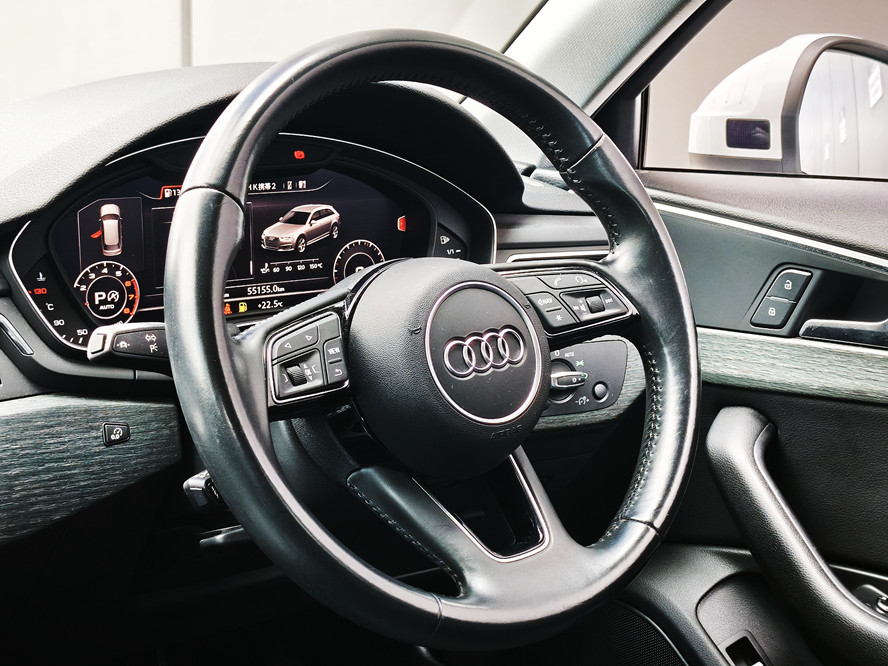 2018 Audi A4 thumbnail