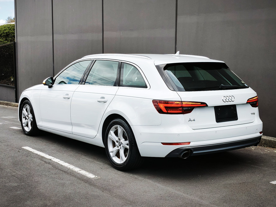 2018 Audi A4 thumbnail
