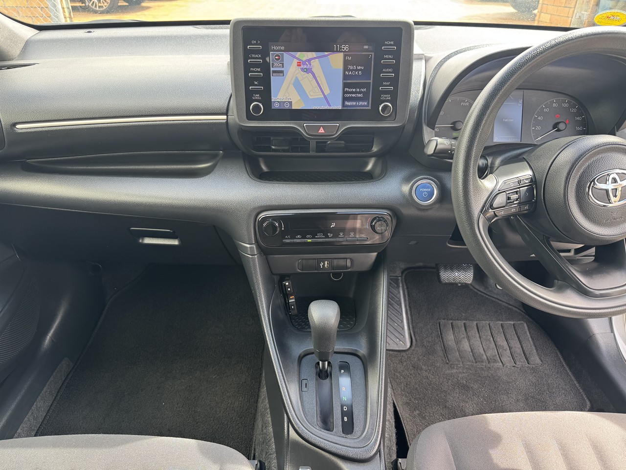 2021 Toyota YARIS thumbnail