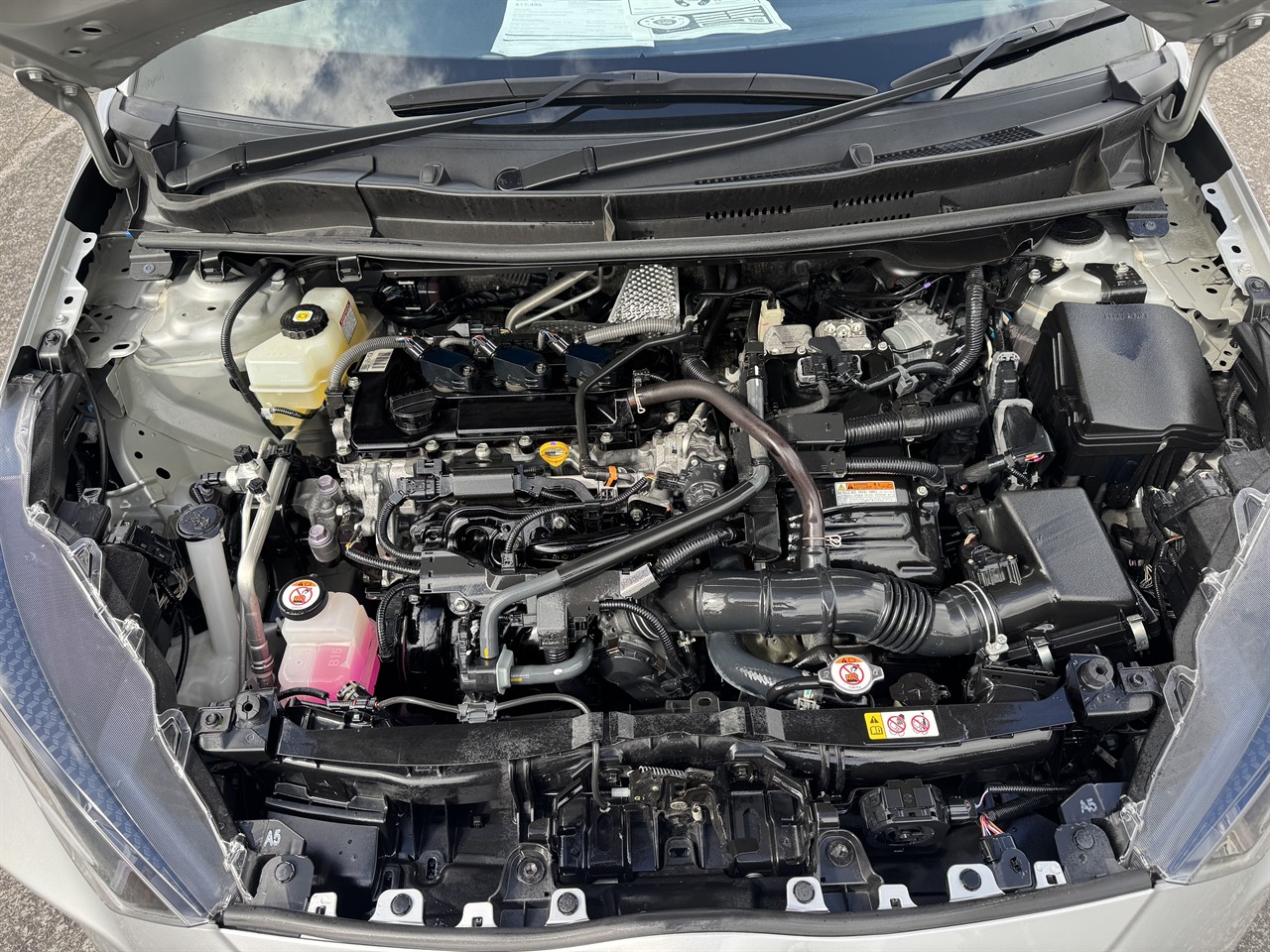 2021 Toyota YARIS thumbnail