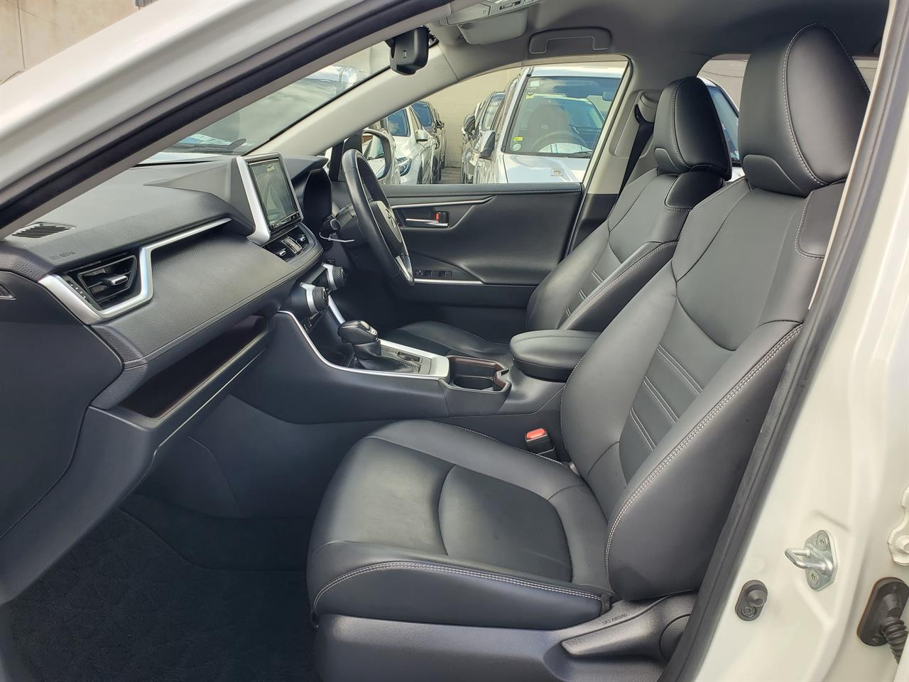 2019 Toyota Rav4 thumbnail