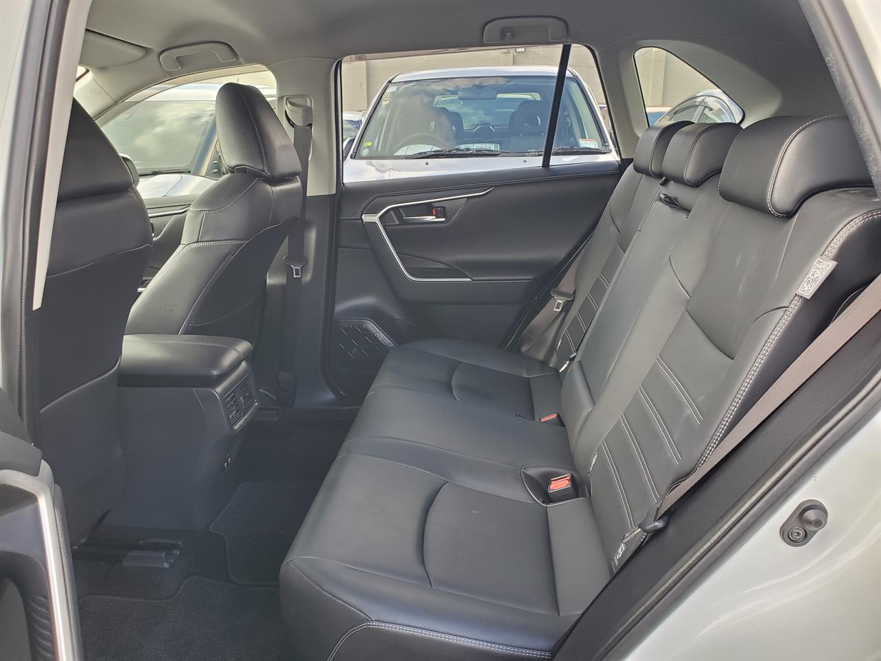 2019 Toyota Rav4 thumbnail