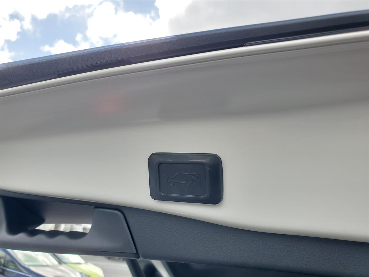 2019 Toyota Rav4 thumbnail
