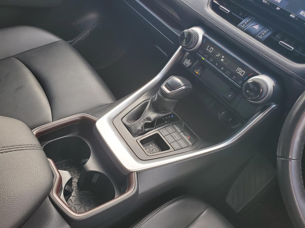 2019 Toyota Rav4 thumbnail