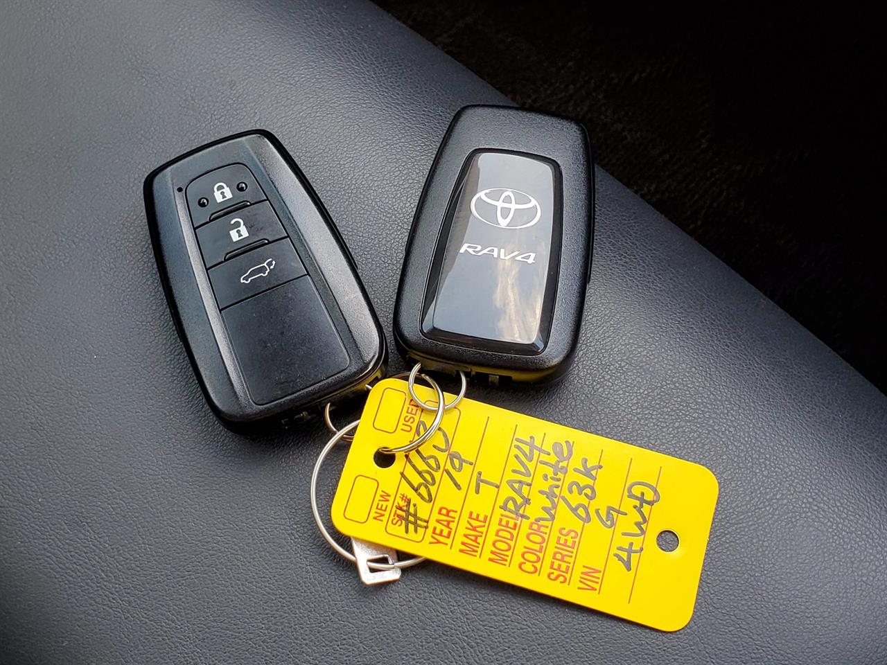 2019 Toyota Rav4 thumbnail