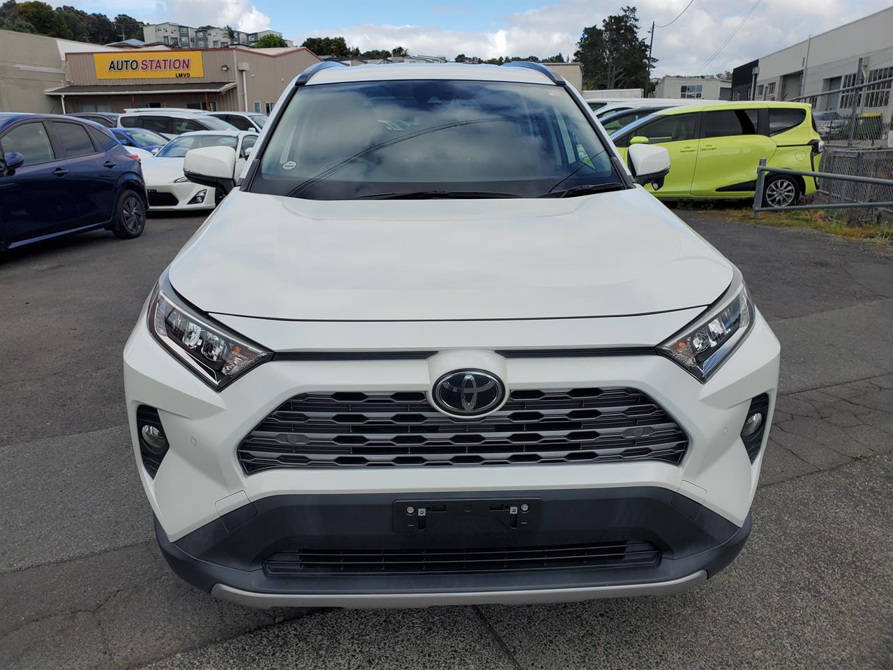 2019 Toyota Rav4 thumbnail