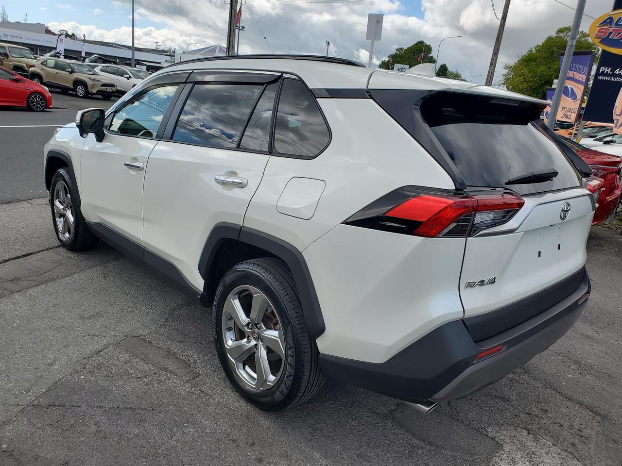 2019 Toyota Rav4 thumbnail