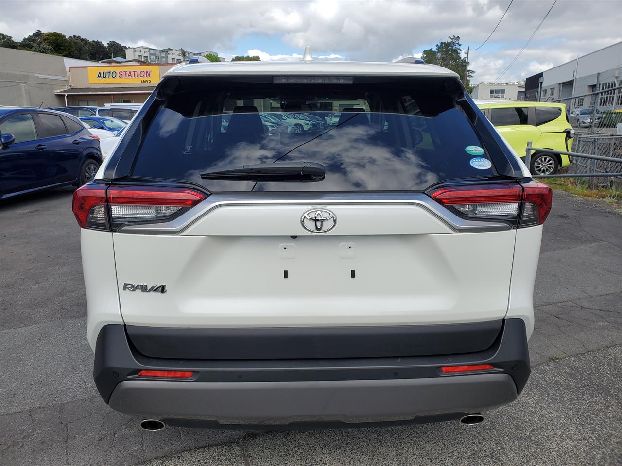 2019 Toyota Rav4 thumbnail