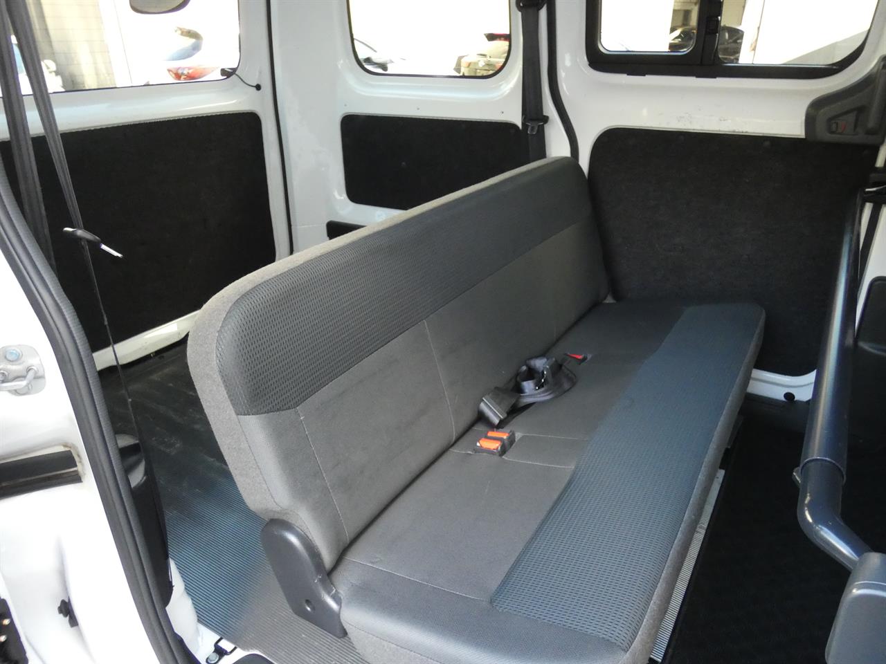 2020 Nissan NV200 thumbnail