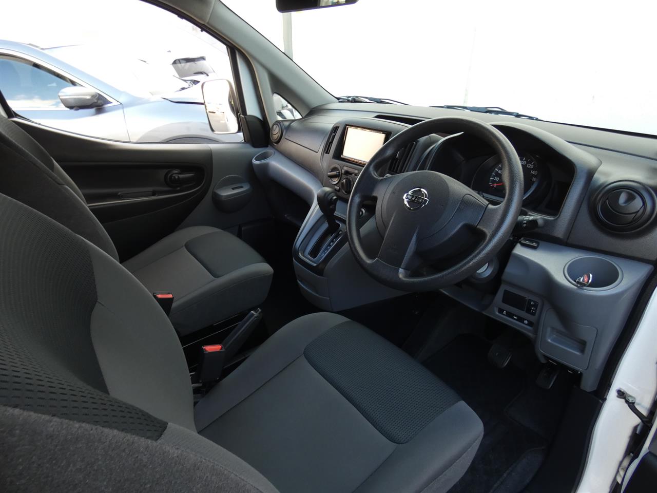 2020 Nissan NV200 thumbnail