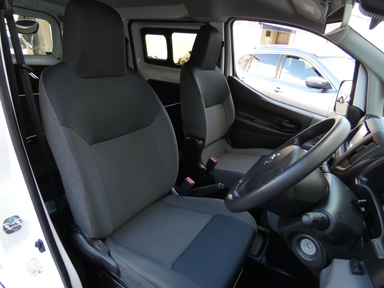 2020 Nissan NV200 thumbnail