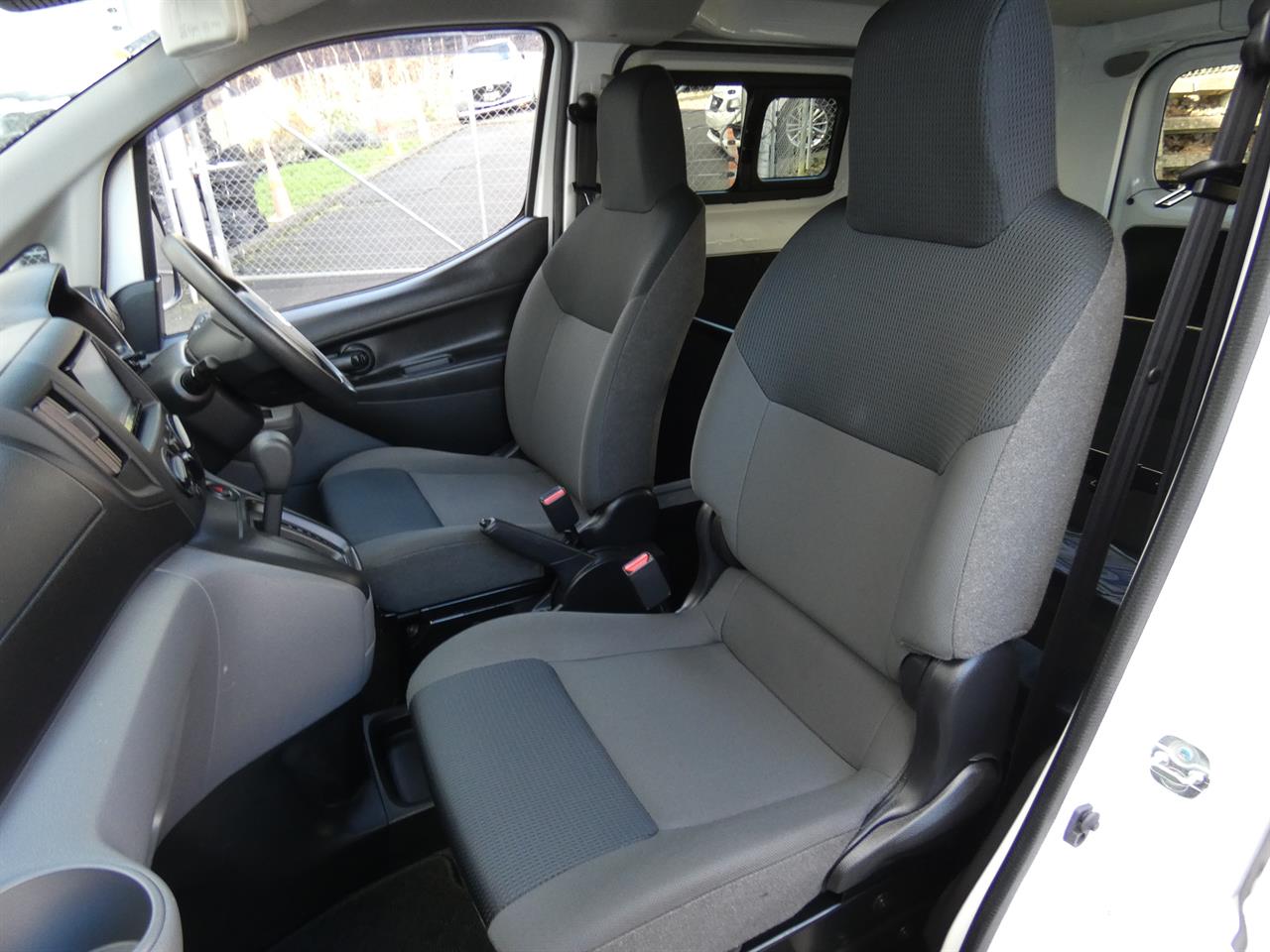 2020 Nissan NV200 thumbnail
