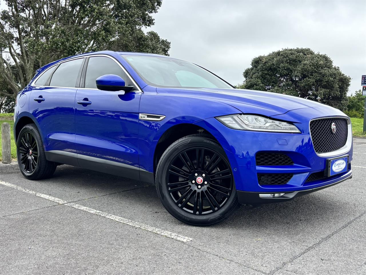 2020 Jaguar F-Pace thumbnail