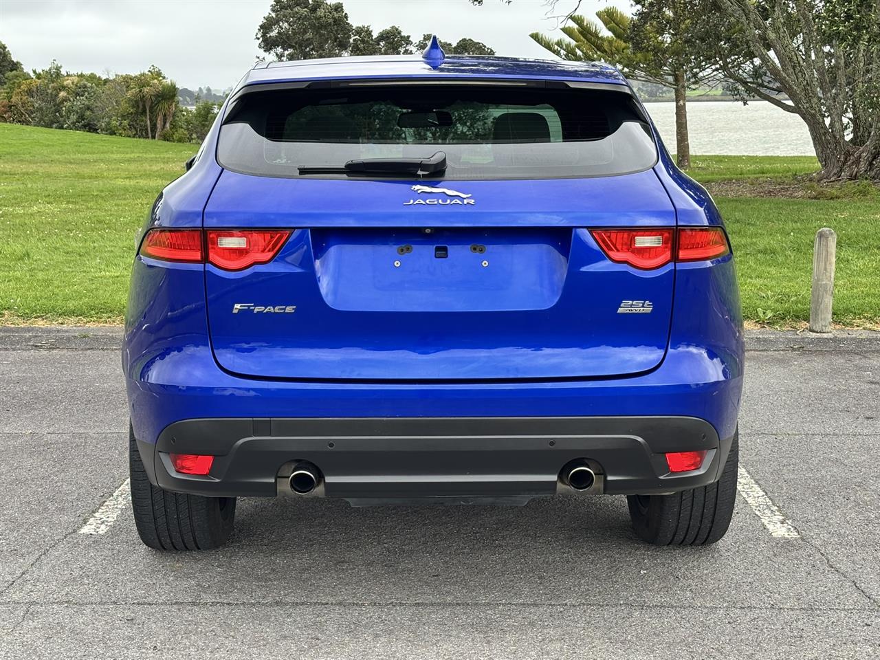 2020 Jaguar F-Pace thumbnail