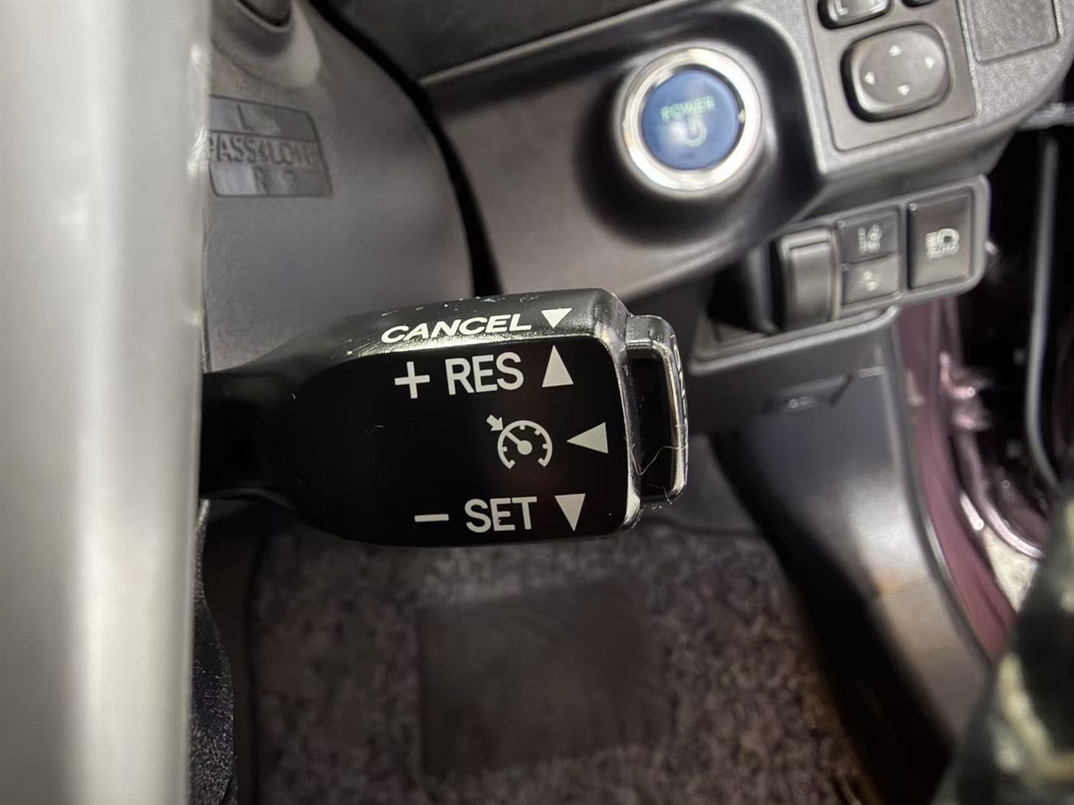2016 Toyota Aqua thumbnail