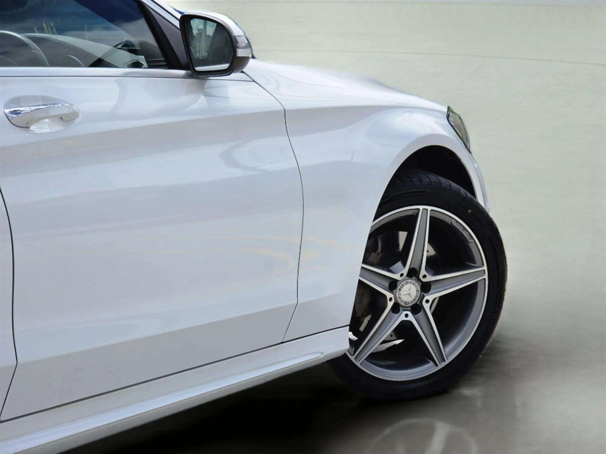 2016 Mercedes-Benz C thumbnail