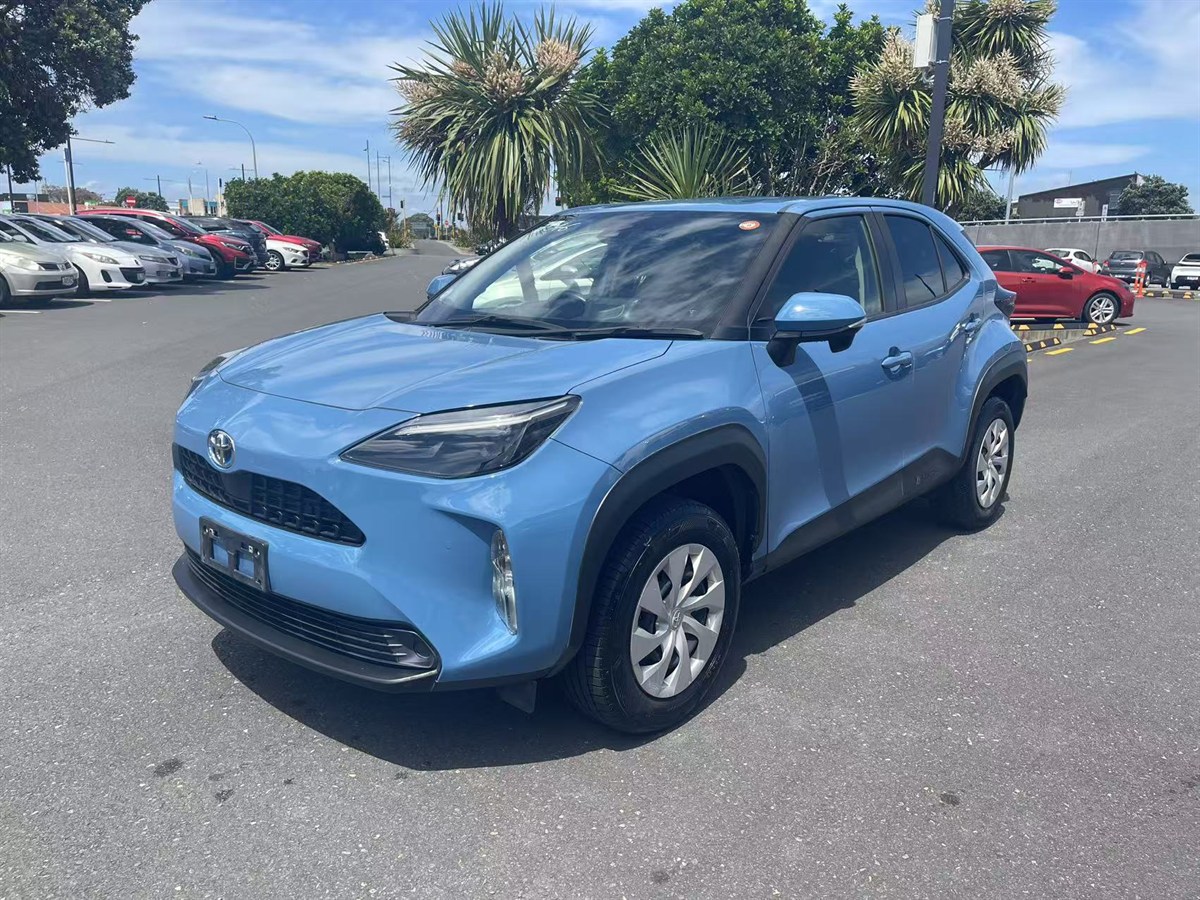 2021 Toyota Yaris thumbnail