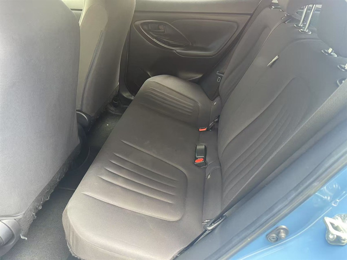 2021 Toyota Yaris thumbnail