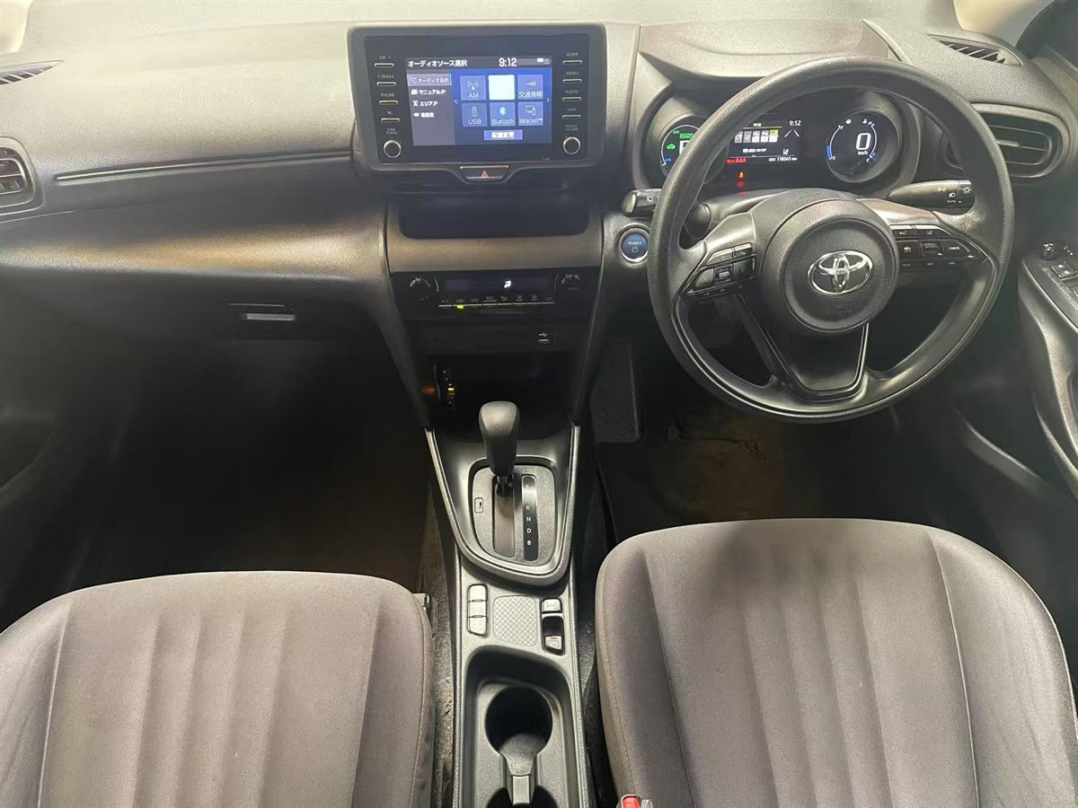 2021 Toyota Yaris thumbnail