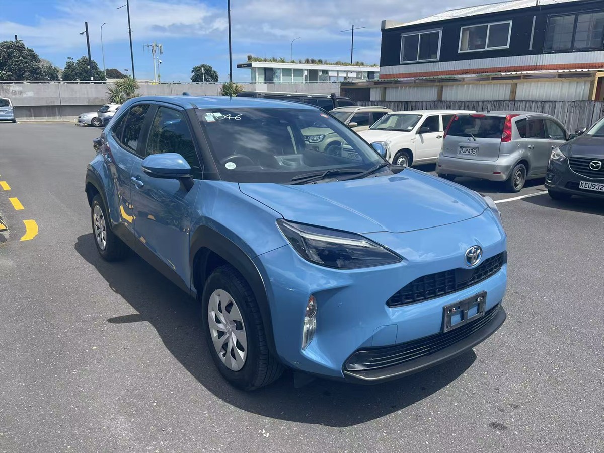 2021 Toyota Yaris thumbnail