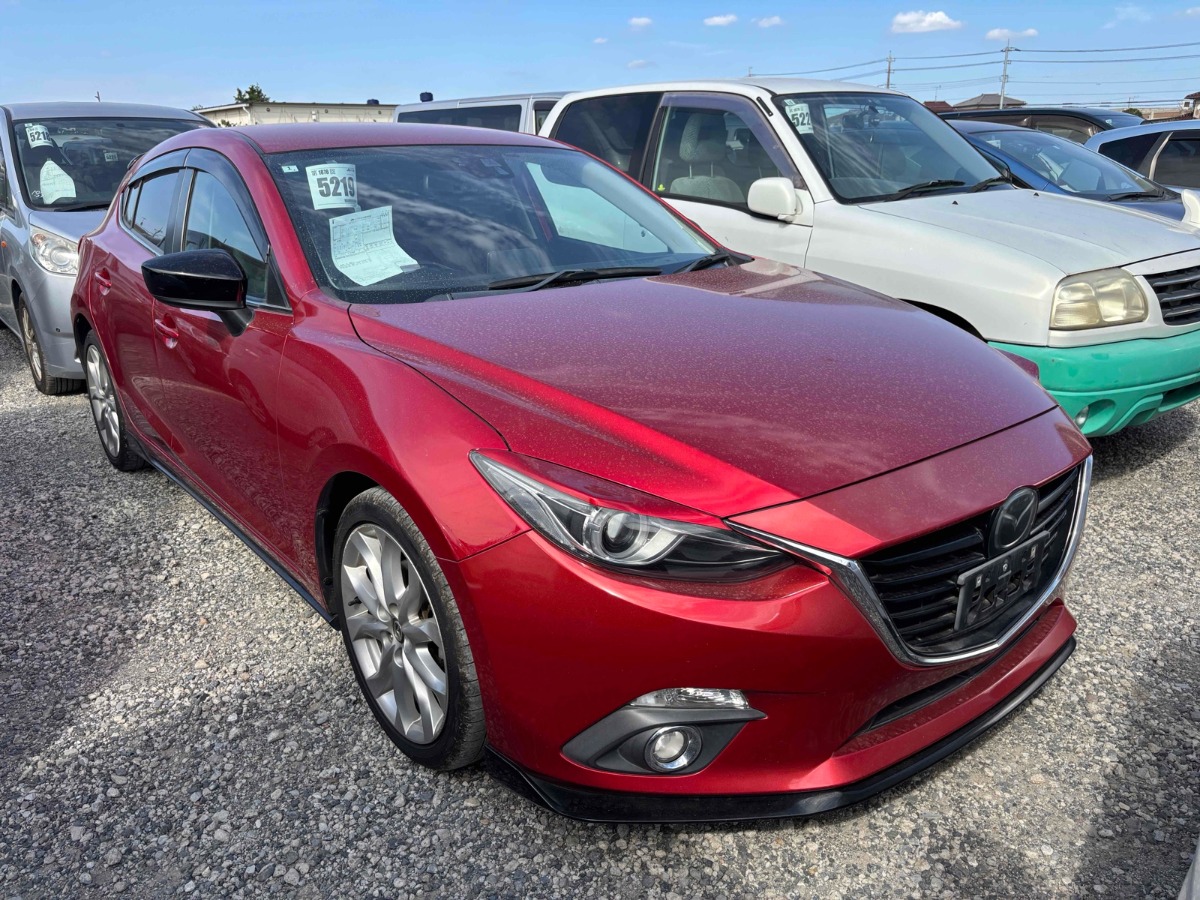 2014 Mazda Axela thumbnail