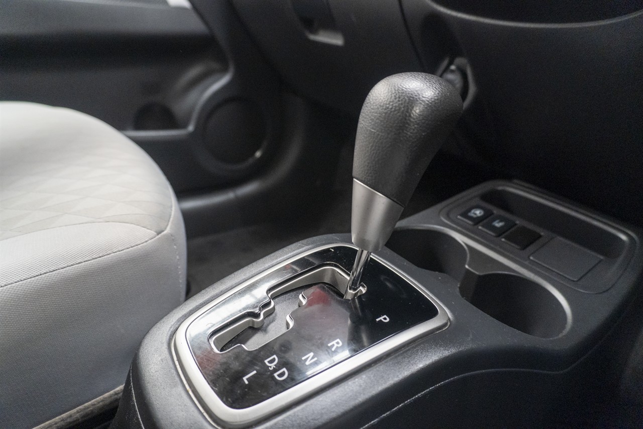 2020 Mitsubishi MIRAGE thumbnail