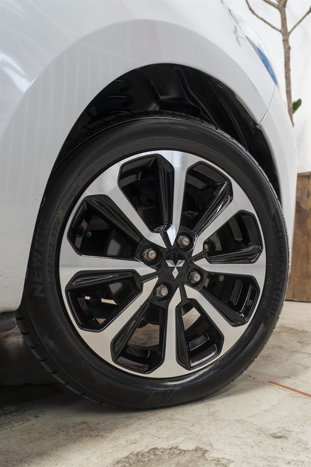 2020 Mitsubishi MIRAGE thumbnail