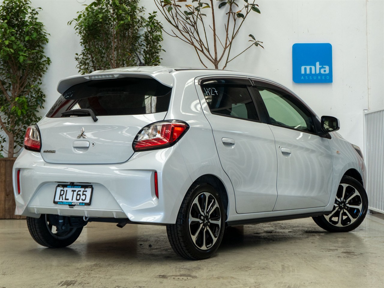 2020 Mitsubishi MIRAGE thumbnail