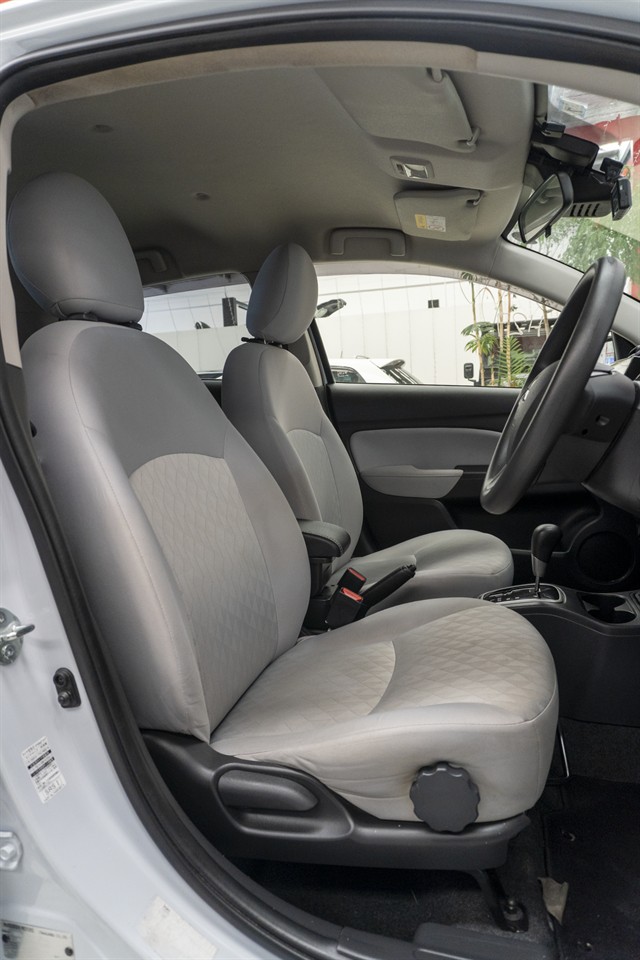 2020 Mitsubishi MIRAGE thumbnail