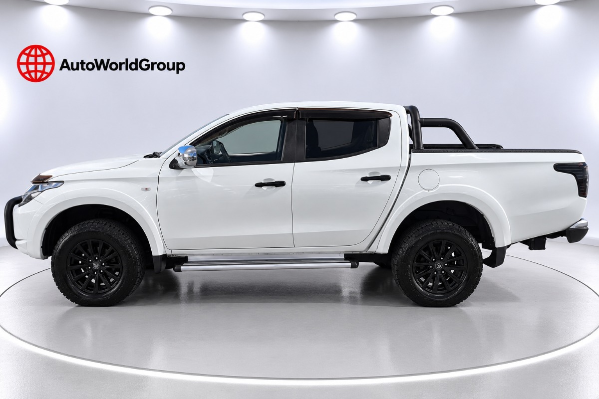 2017 Mitsubishi Triton thumbnail