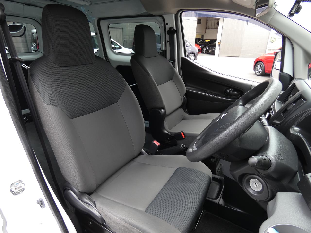 2021 Nissan NV200 thumbnail
