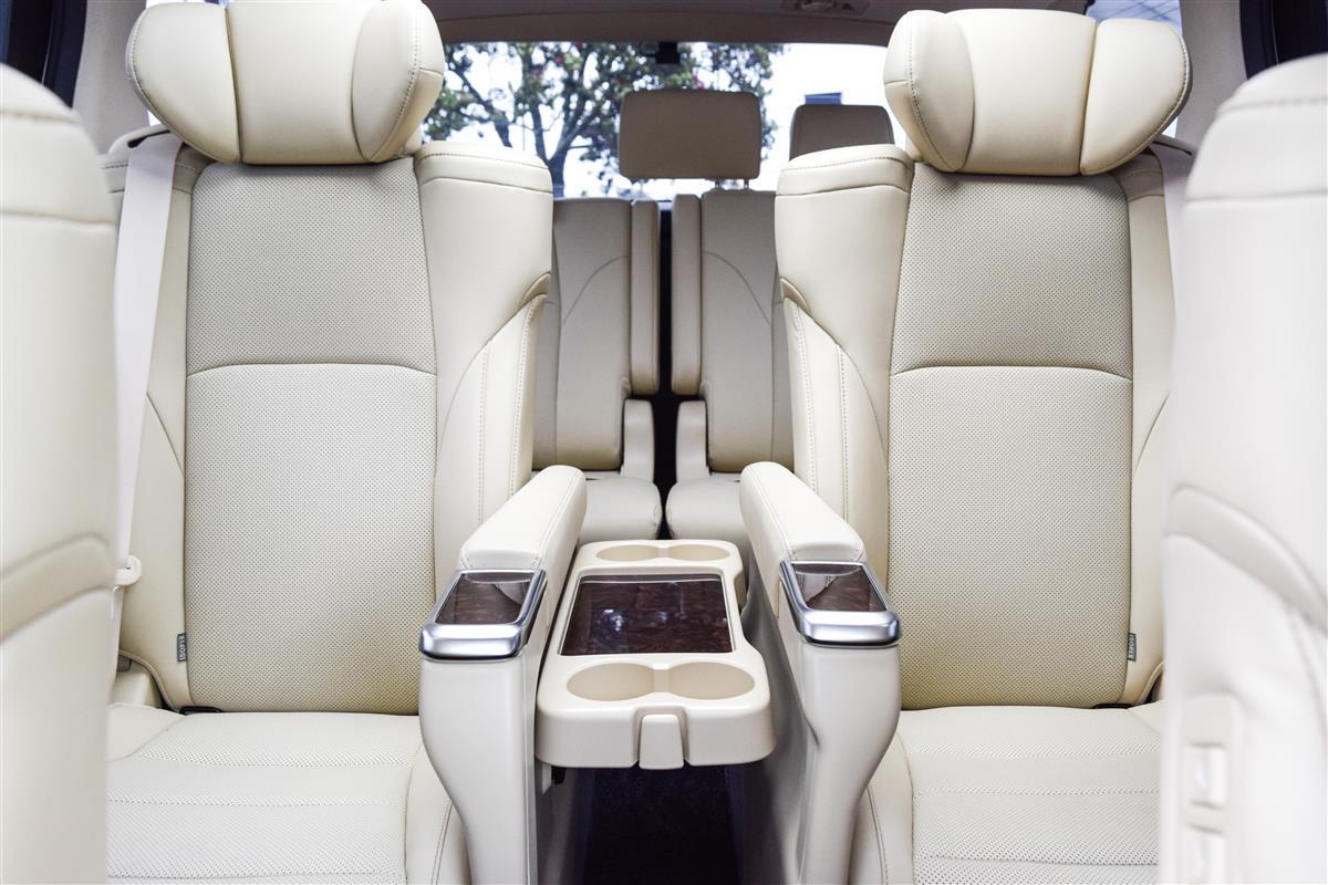 2018 Toyota Alphard thumbnail