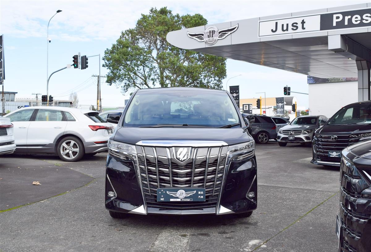 2018 Toyota Alphard thumbnail
