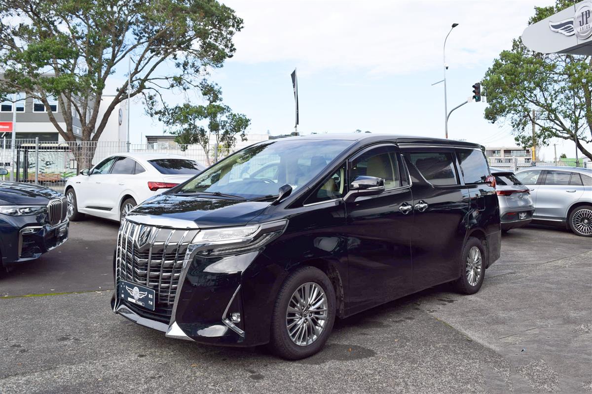 2018 Toyota Alphard thumbnail