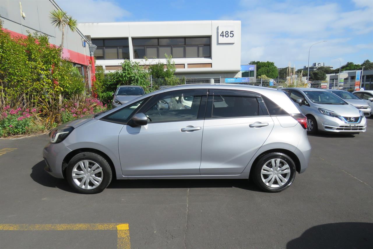 2021 Honda Fit thumbnail