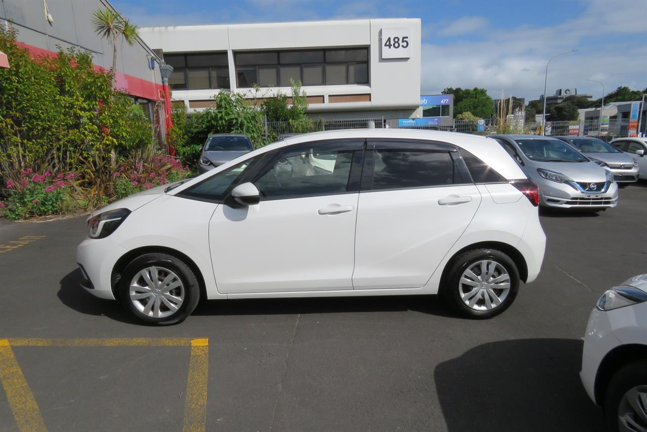 2021 Honda Fit thumbnail