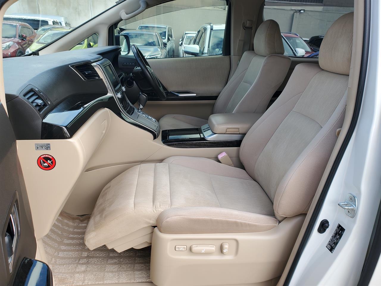 2012 Toyota Alphard thumbnail