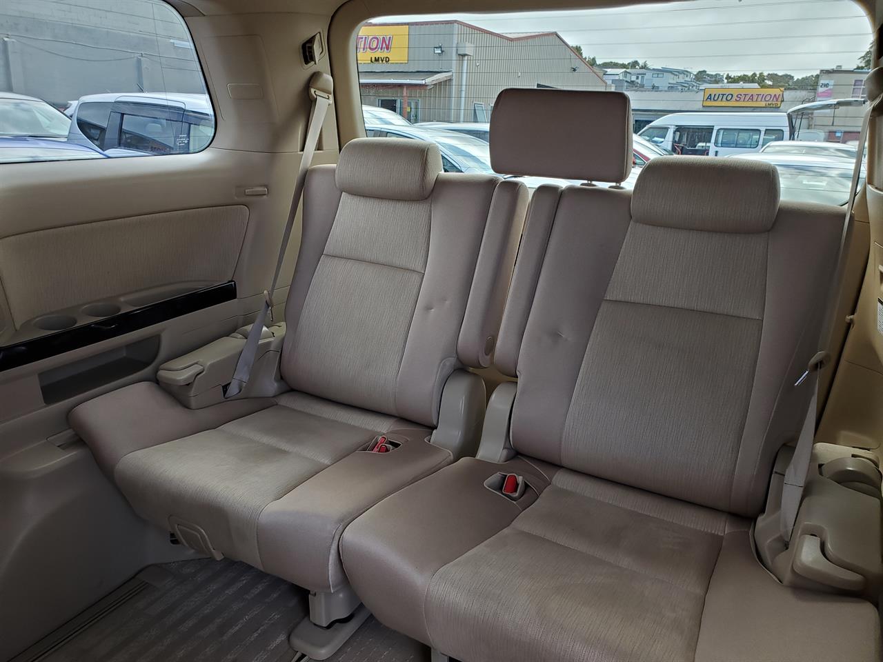 2012 Toyota Alphard thumbnail