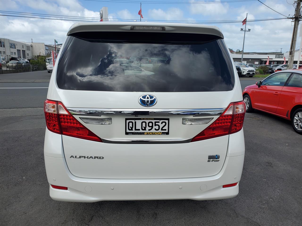2012 Toyota Alphard thumbnail