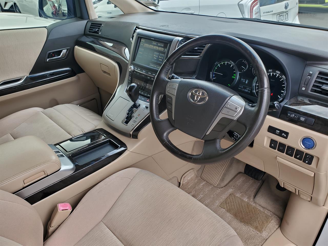 2012 Toyota Alphard thumbnail