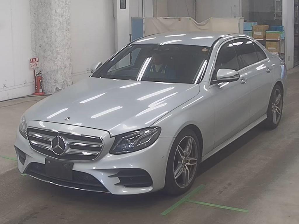 2017 Mercedes-Benz E200 thumbnail