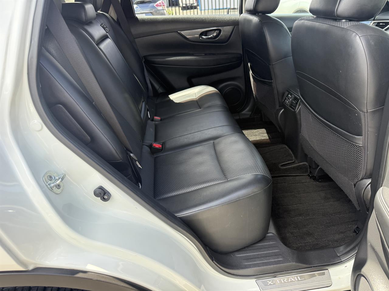 2015 Nissan X-Trail thumbnail