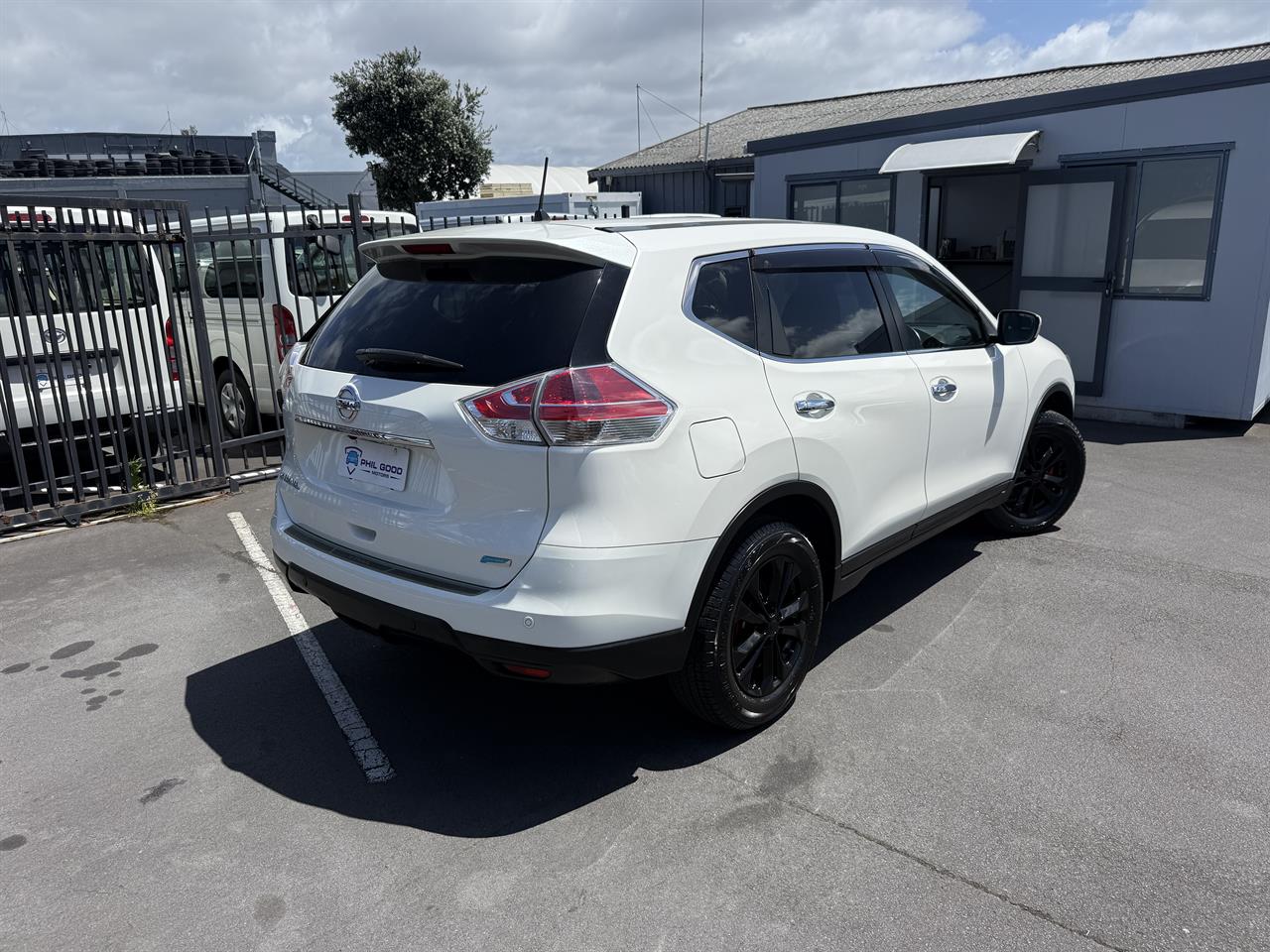 2015 Nissan X-Trail thumbnail