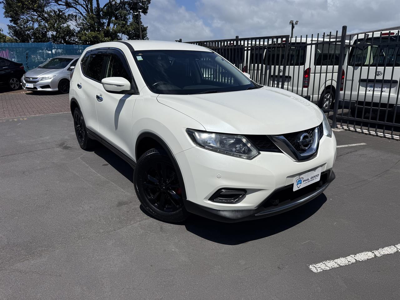 2015 Nissan X-Trail thumbnail