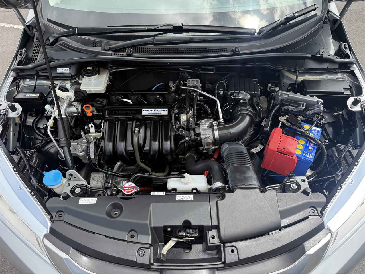 2015 Honda Grace thumbnail