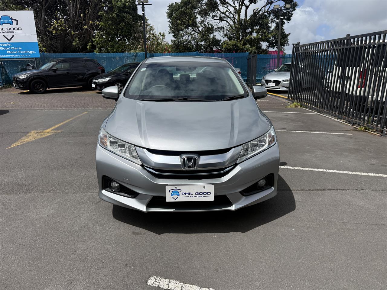 2015 Honda Grace thumbnail