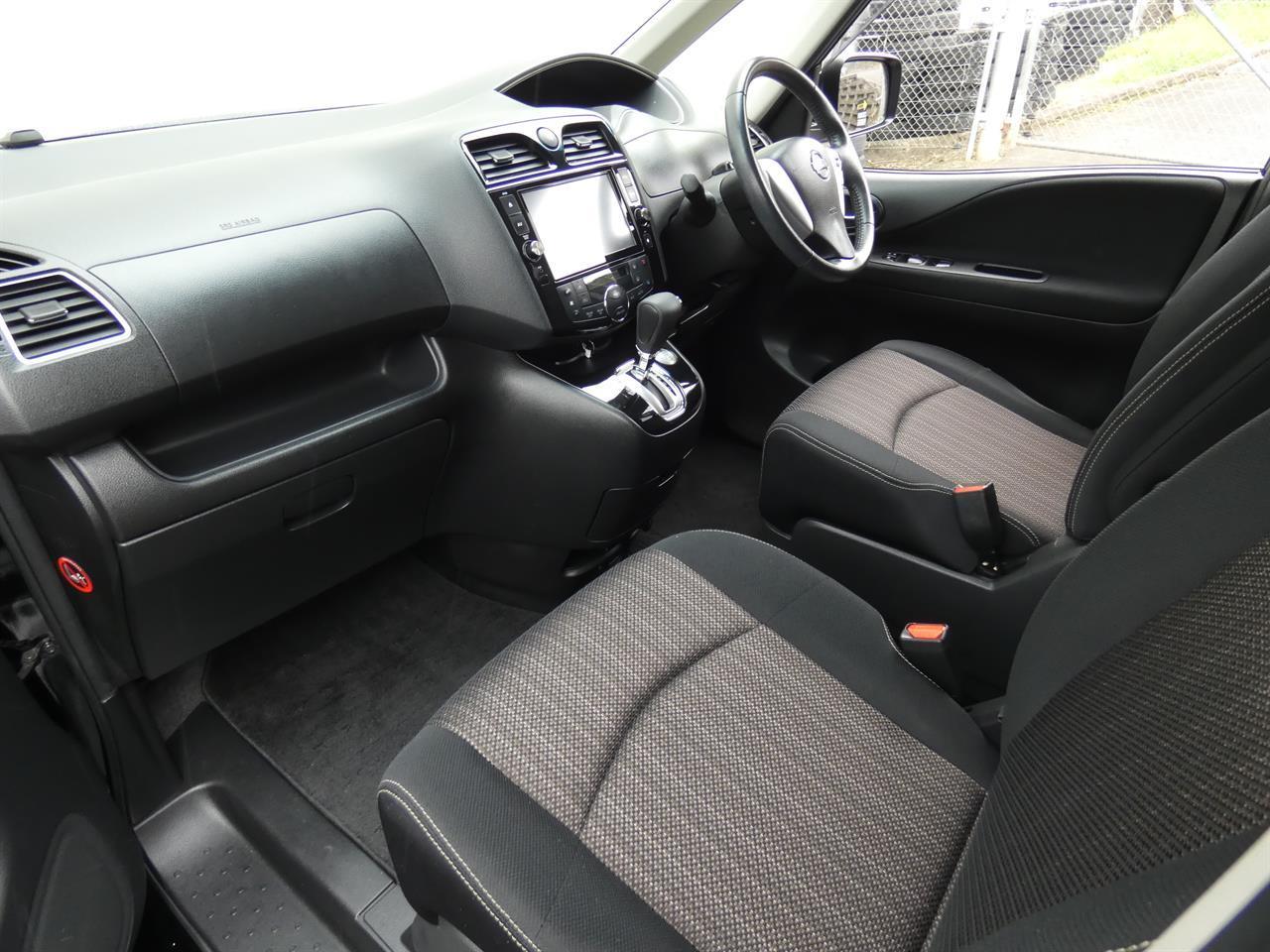2015 Nissan SERENA thumbnail