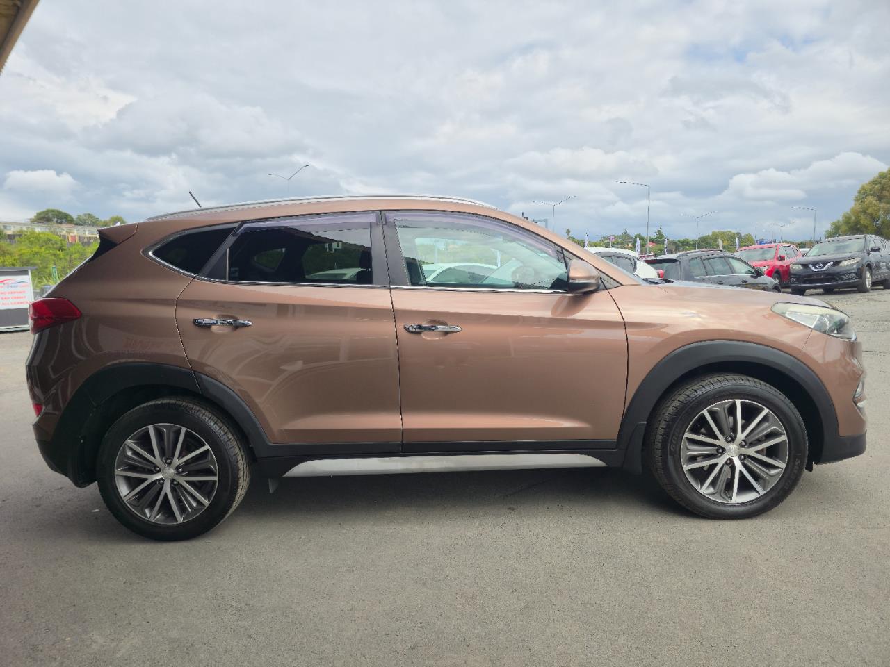 2017 Hyundai TUCSON thumbnail