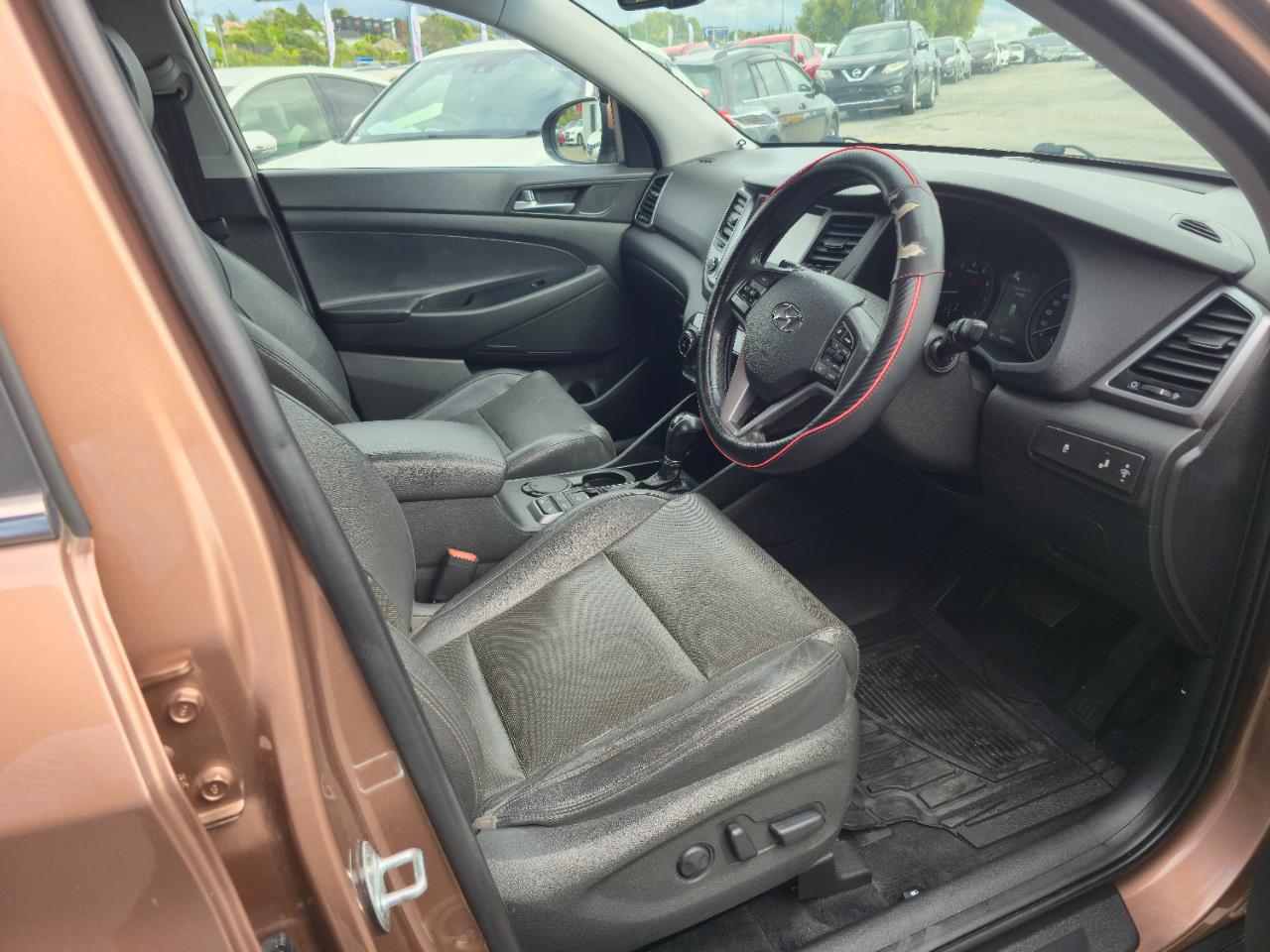 2017 Hyundai TUCSON thumbnail